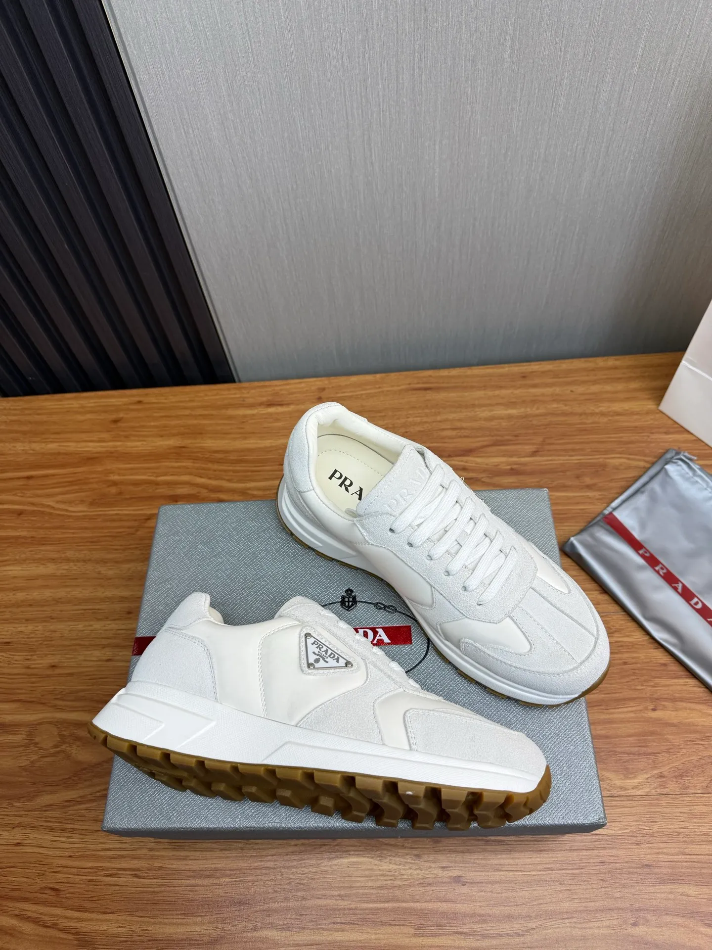 Men's shoes 560💰 [PRADA] Popular items in men's shoe counters, synchronized with the official website, 1 high-quality shipment ✔️Original cowhide + cowhide lining, 1🆚1 replica, original sole, 38-45 (45 customized, non-refundable)
